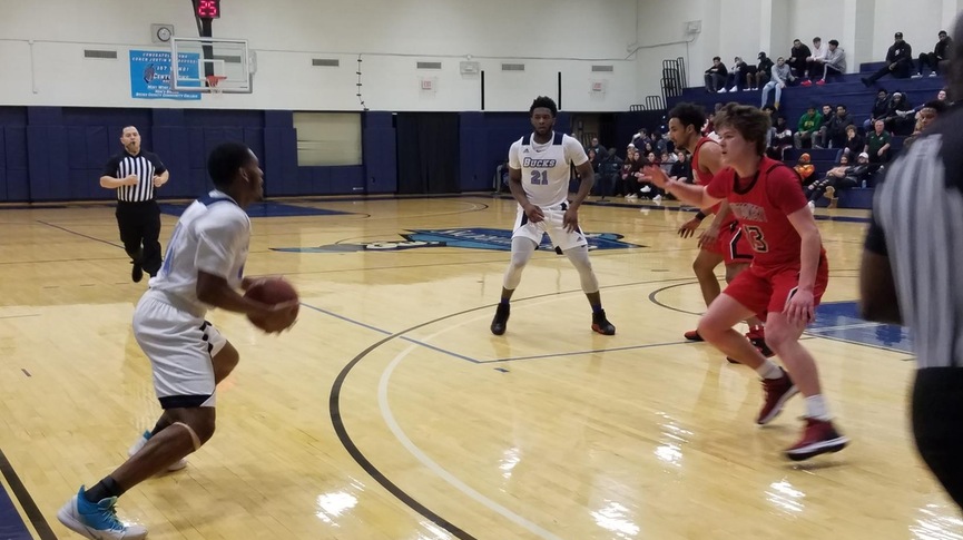 Men’s Basketball Fall Short of Playoffs by One Win
